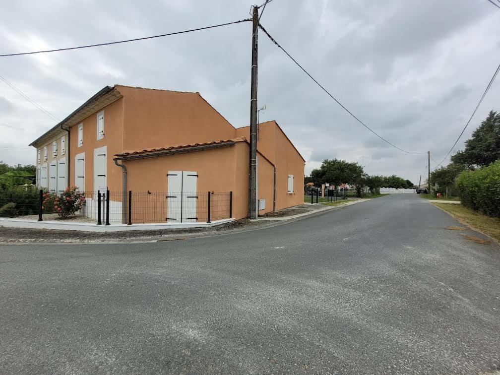Villa "Les Hirondelles" Jau-Dignac-et-Loirac Exterior foto